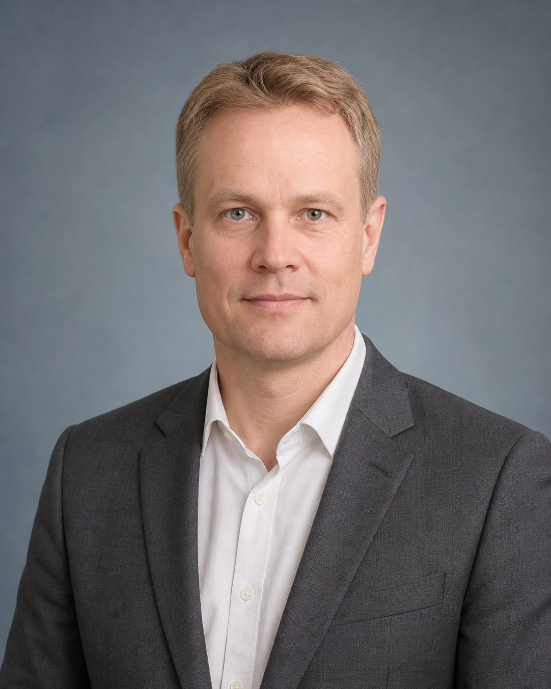 Dr Esa Tokkala